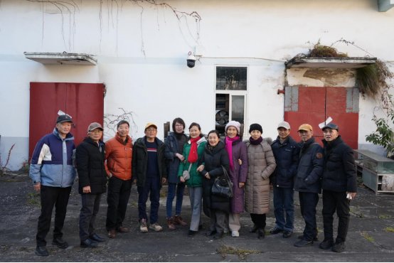 校友办相关人员全程陪同