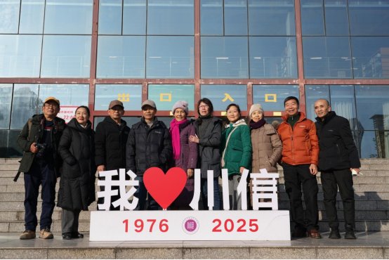 老教师弥维年