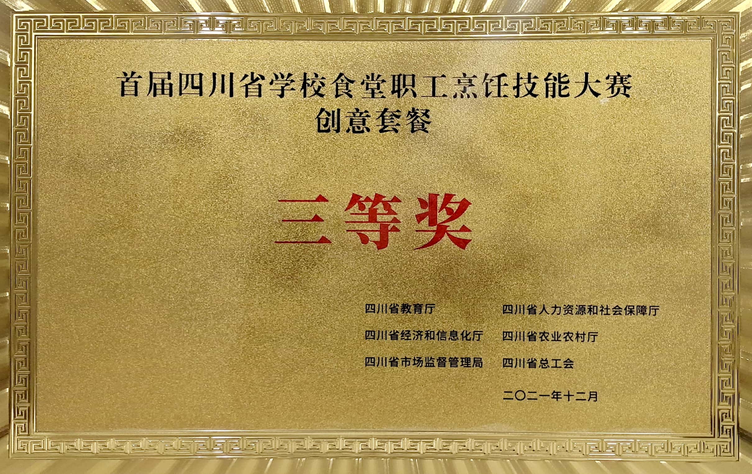 两者都保留在站内即可形成完整阅读路径