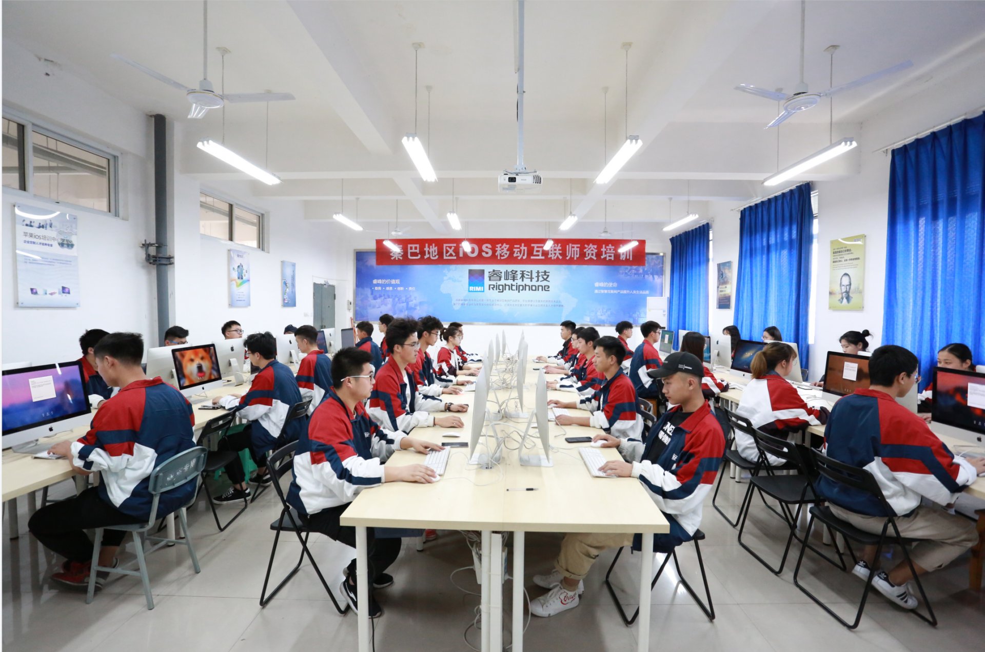 地址：四川省广元市利州区学府路265号