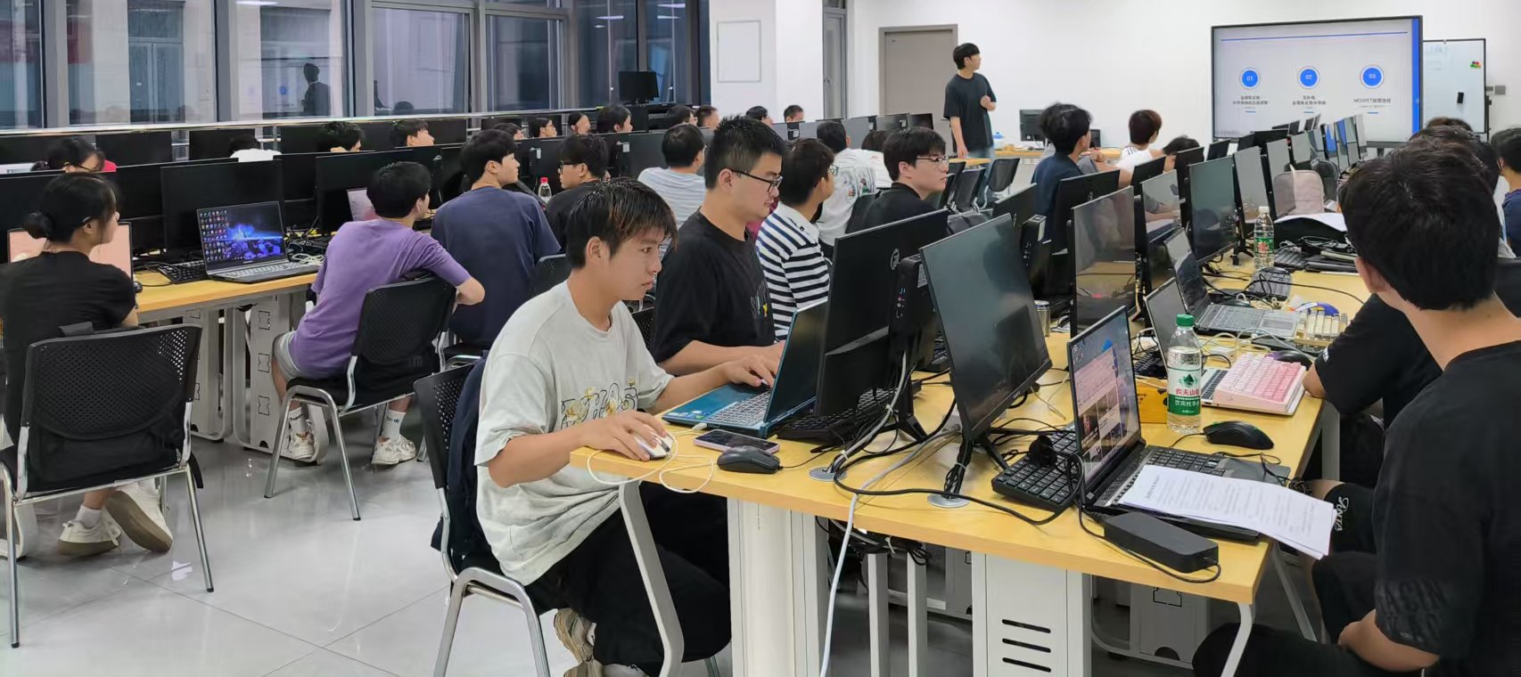 开启为期两周的集成电路版图设计毕业实